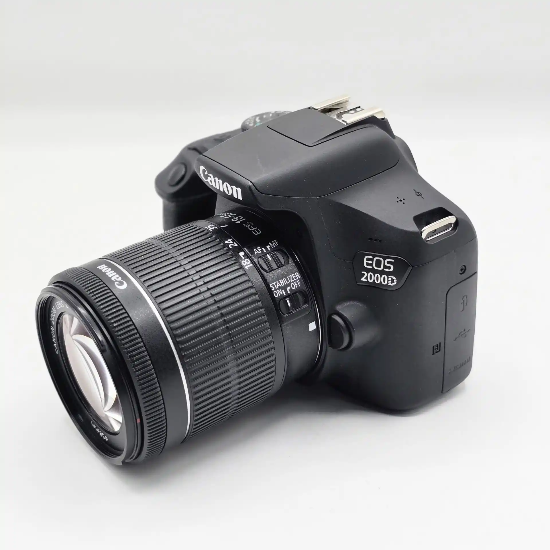 دوربین کانن | Canon 2000D+18-55mm در حد دست دو